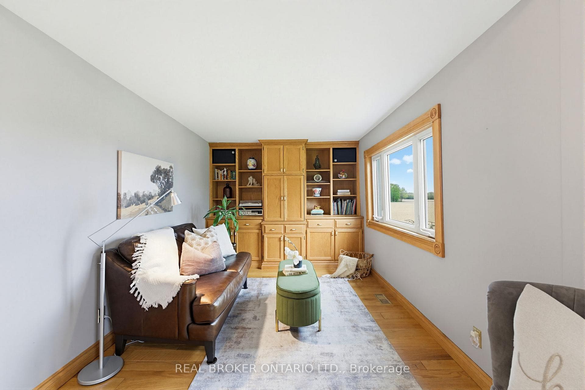 31 Maple Avenue photo 15