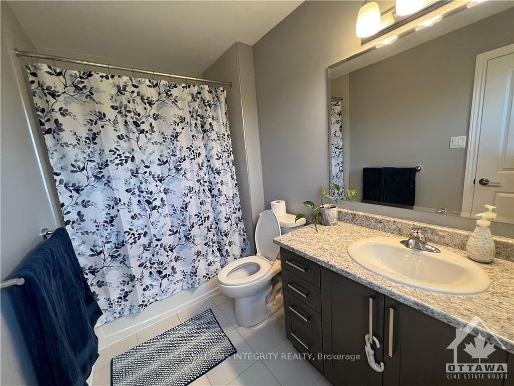 153 BANDELIER Way photo 18