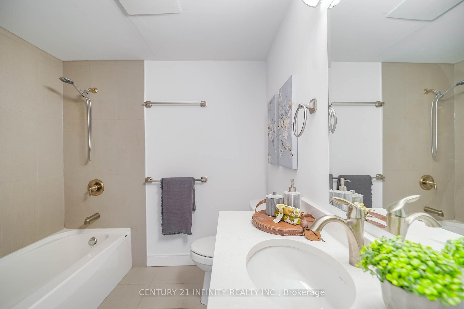 135 Orr Street Unit 101 photo 24