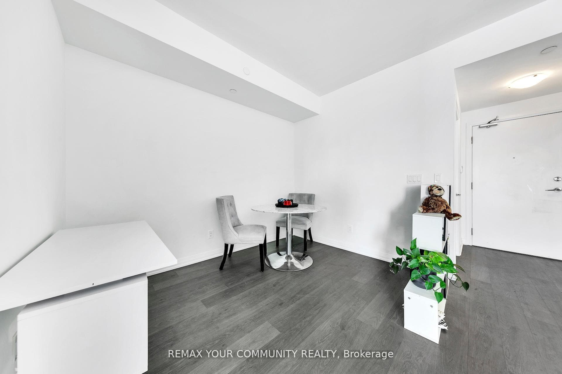 65 Oneida Crescent Unit 1807 photo 10