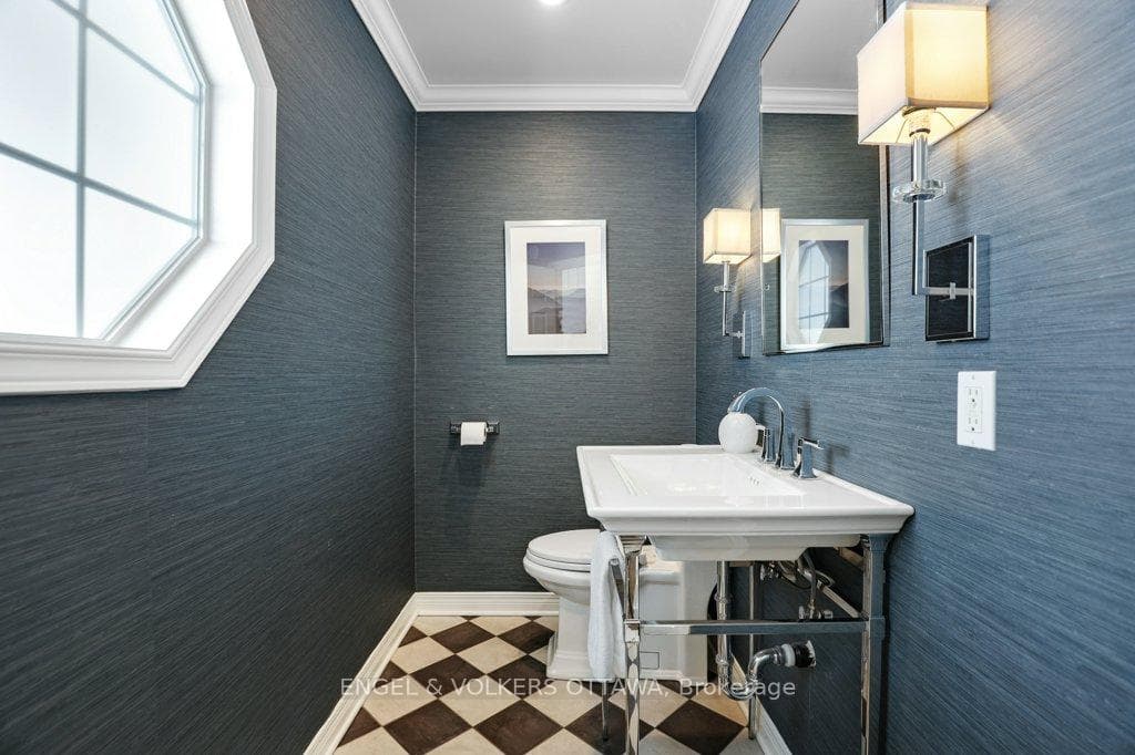 8 Mary Hill Crescent photo 25
