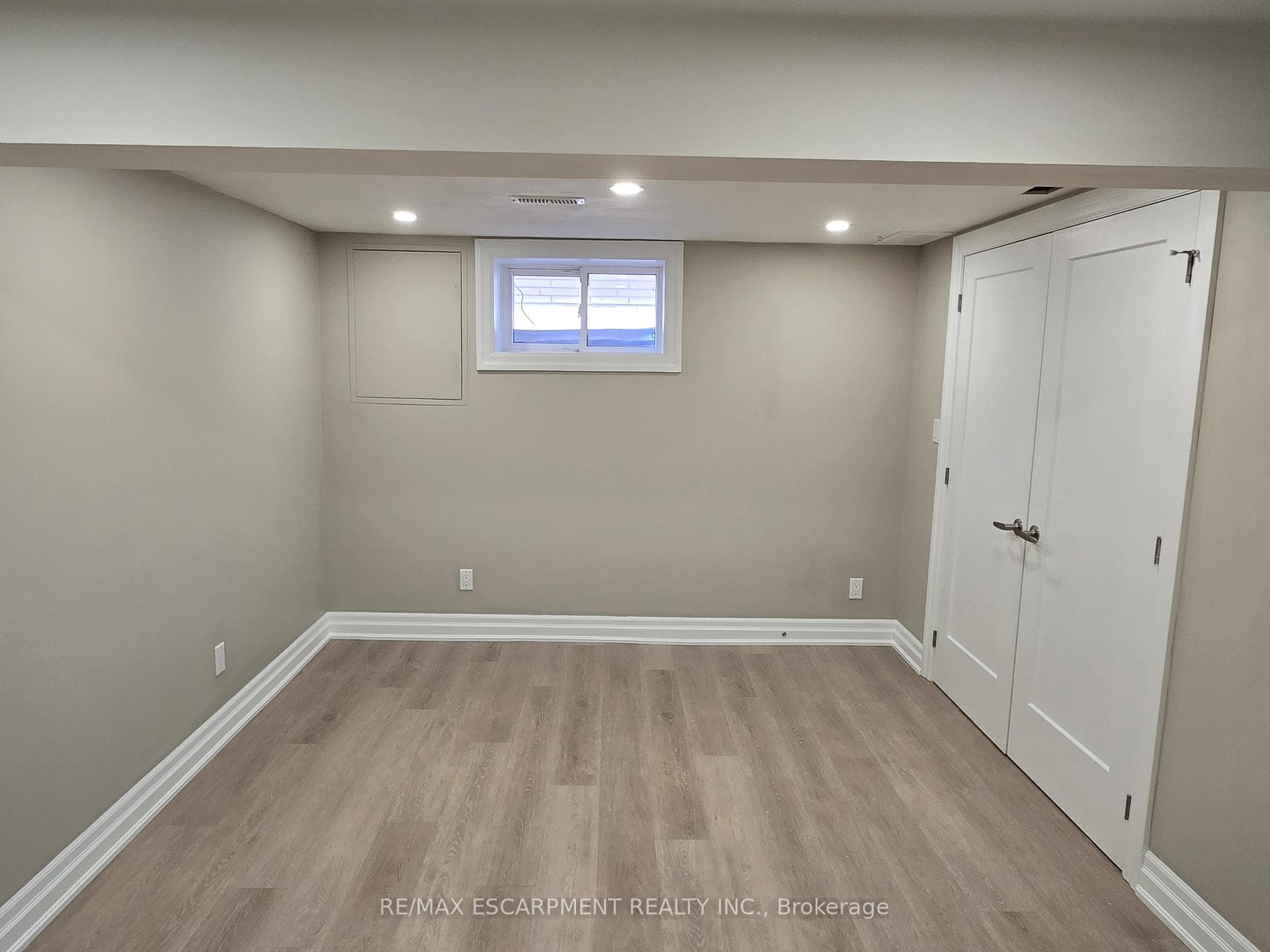 60 Nugent Drive photo 19