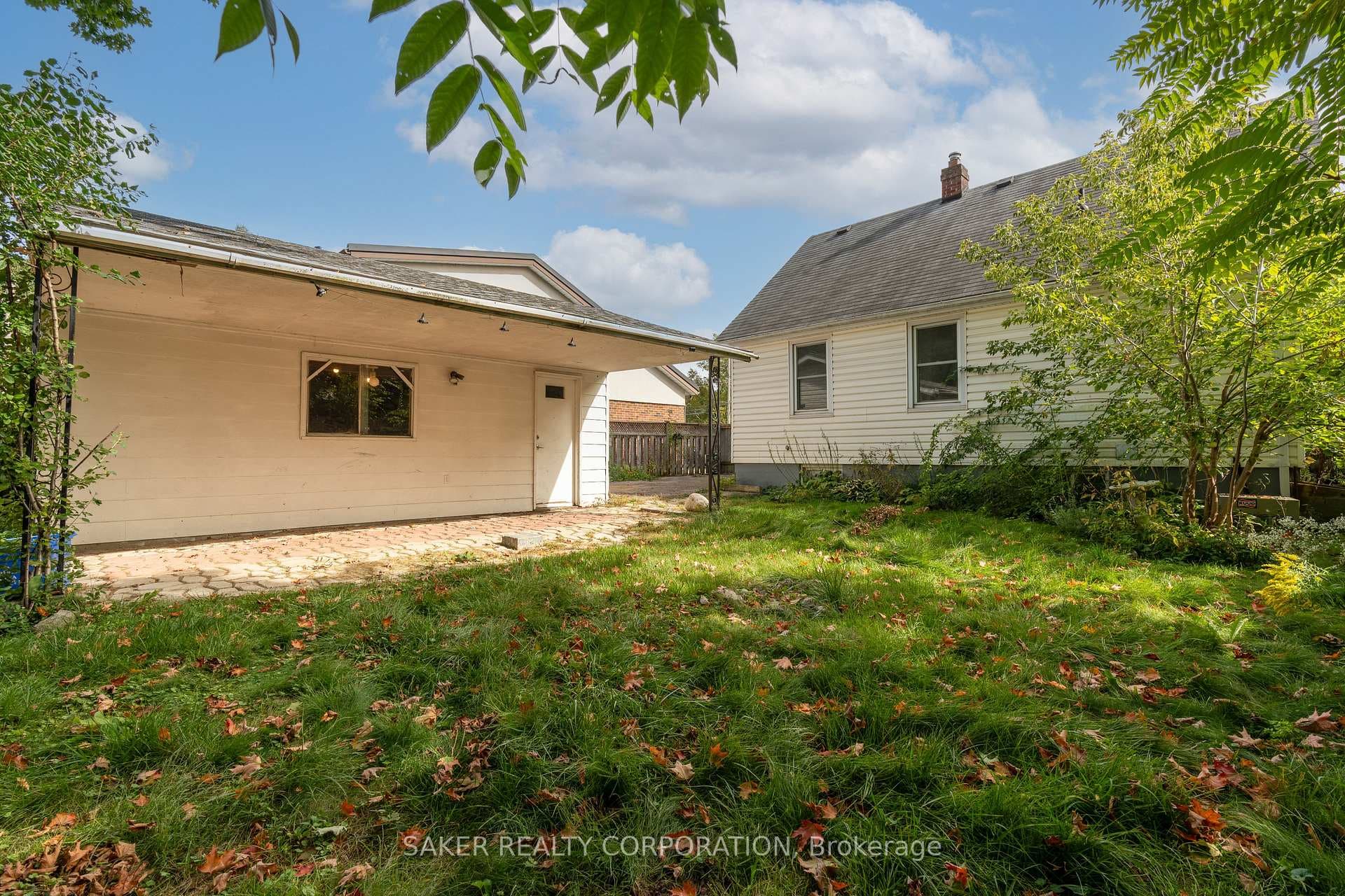 1784 Parkhurst Avenue photo 26