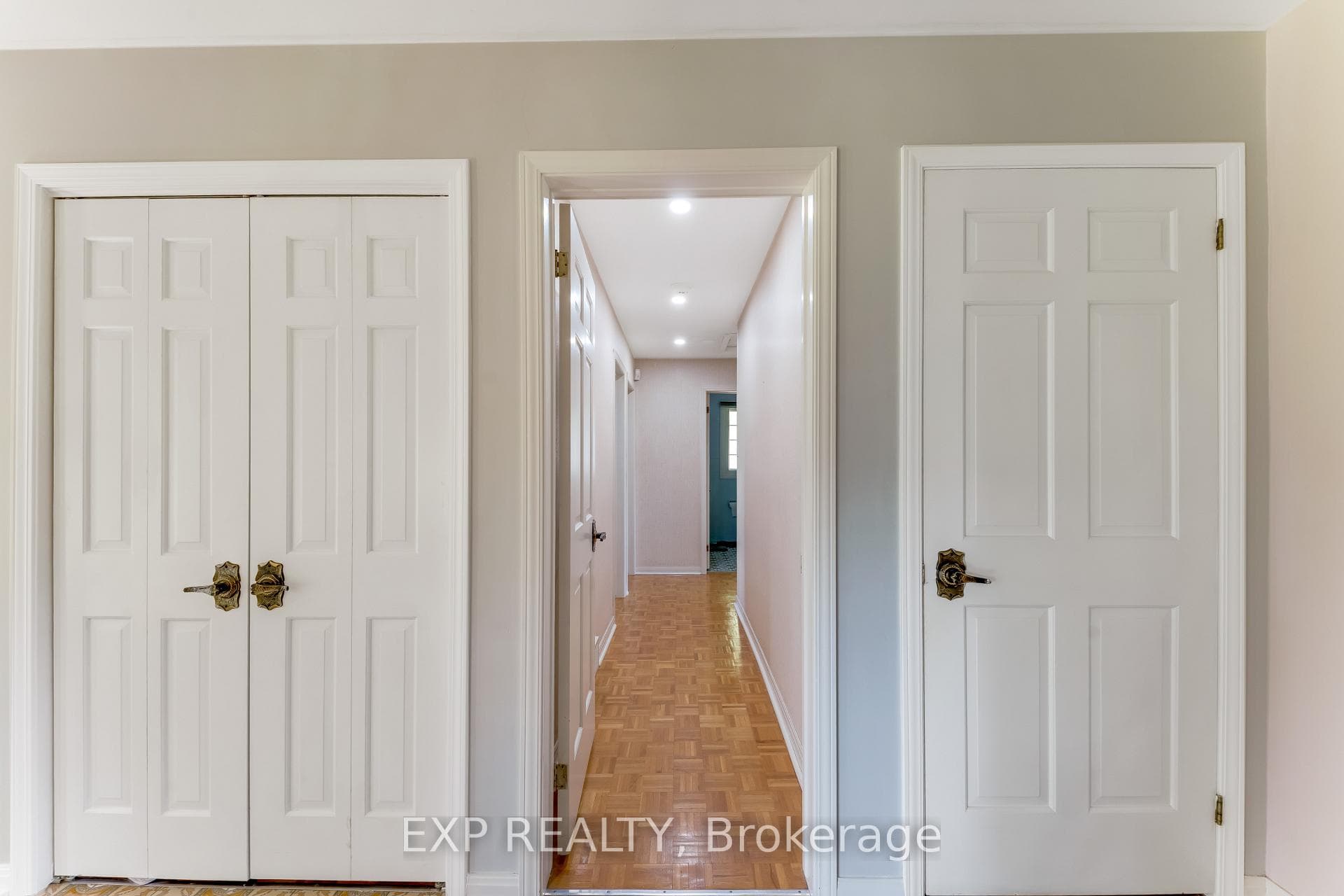 2047 Hamilton Road photo 44