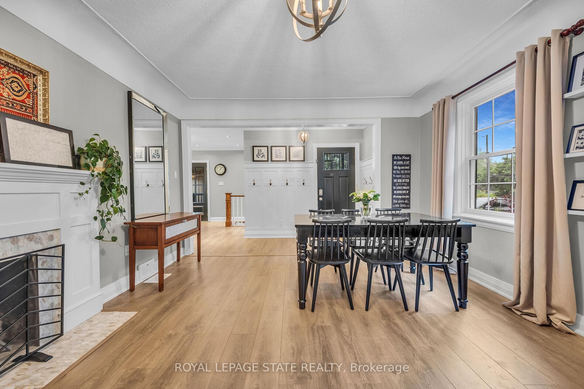 Living/Dining Room