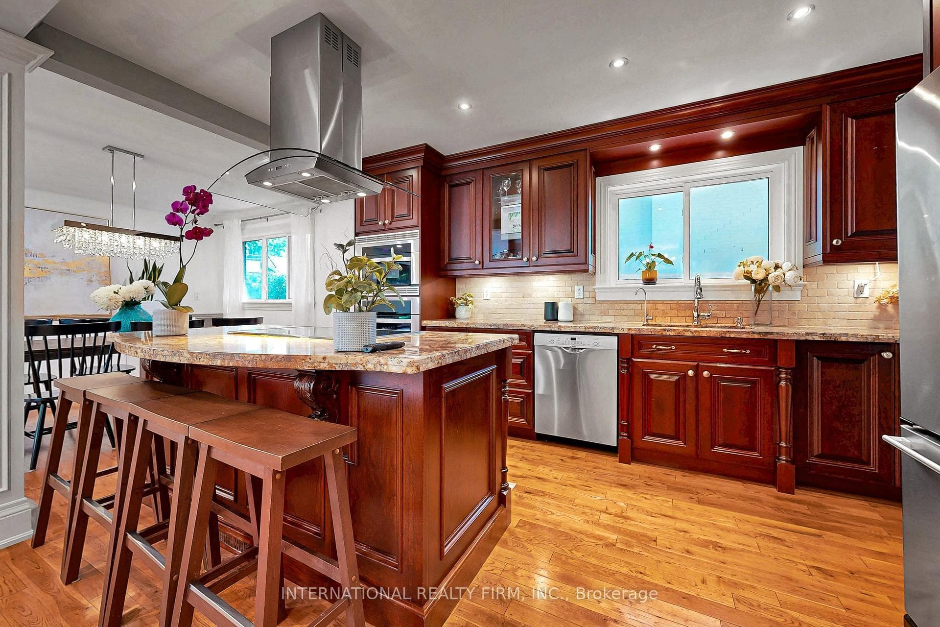 1594 Sunnycove Drive photo 12