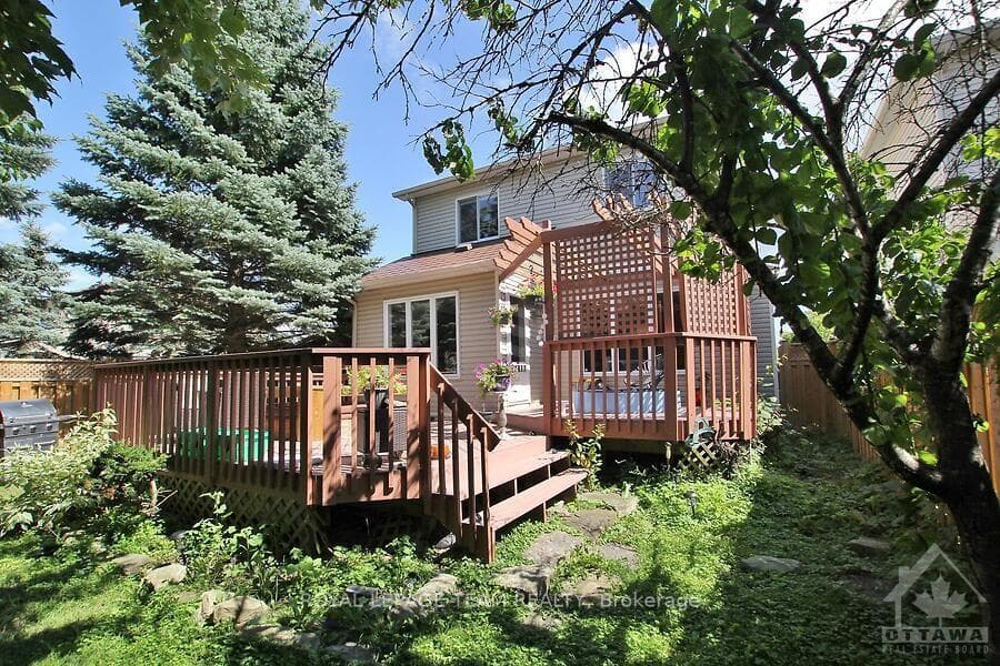 137 STONEWAY Drive photo 21