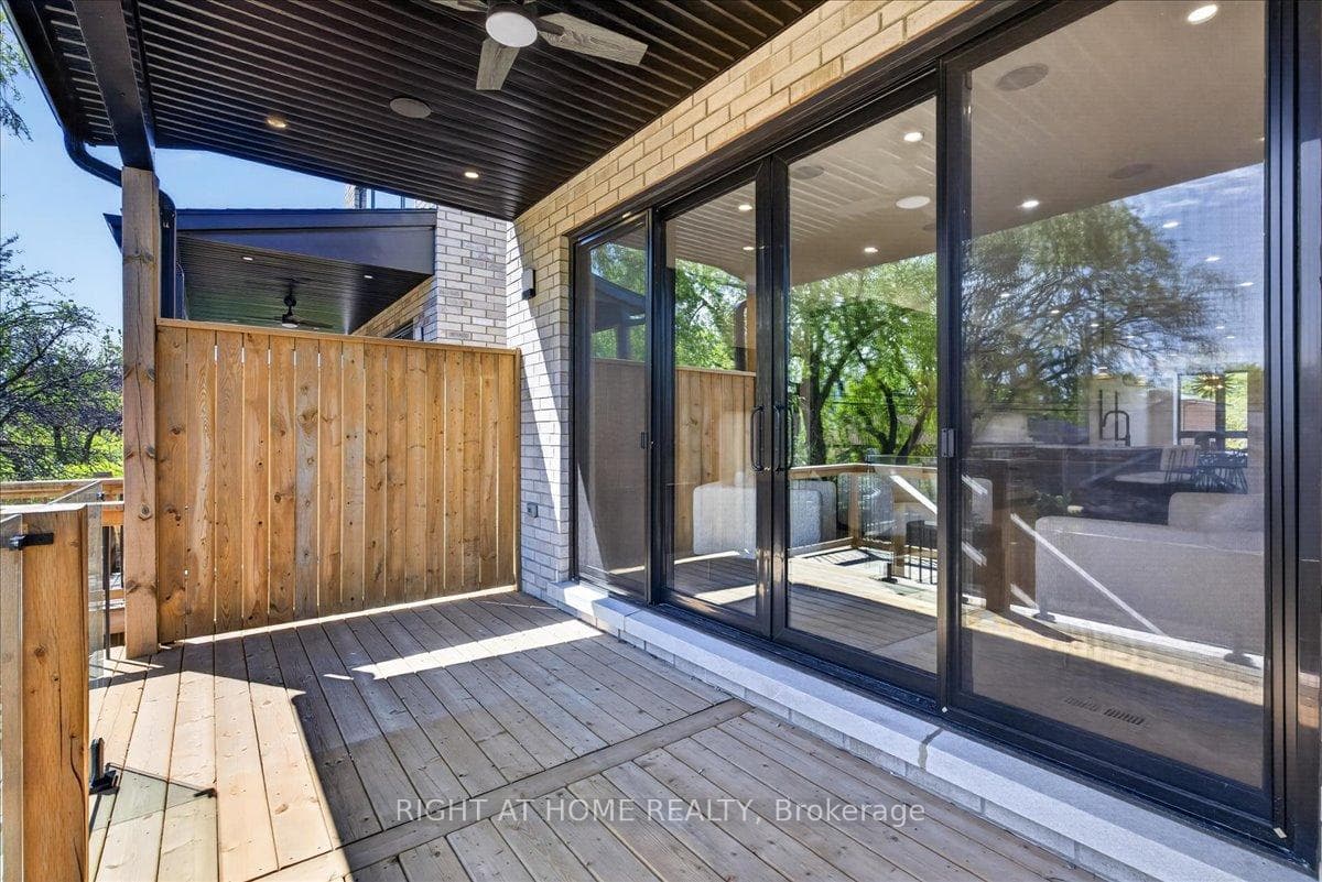 15B ROSEMEADE Avenue photo 47