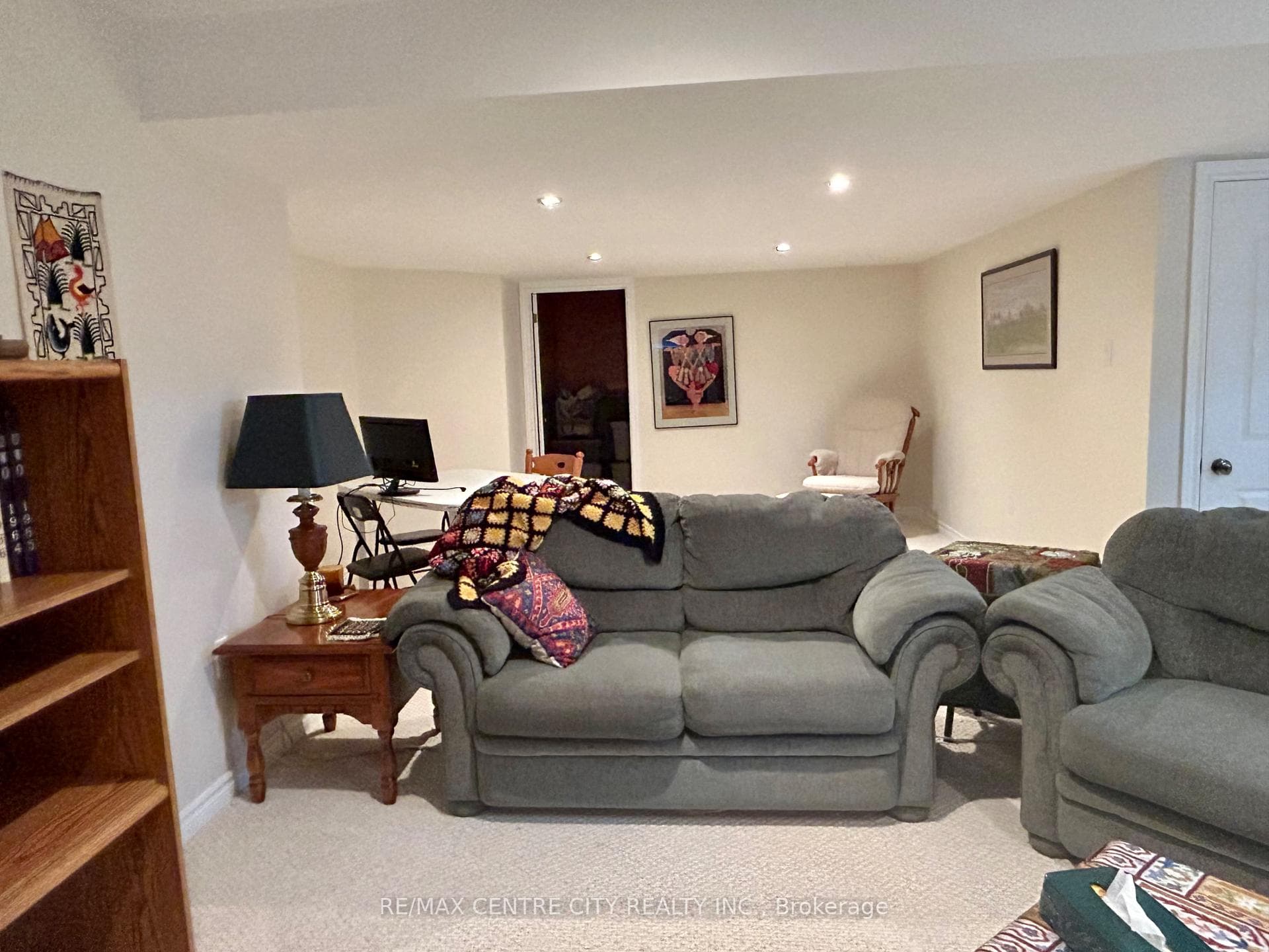 371 Richmeadow Road photo 25