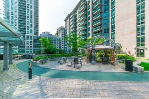 30 Grand Trunk Crescent Unit 1515 photo 19