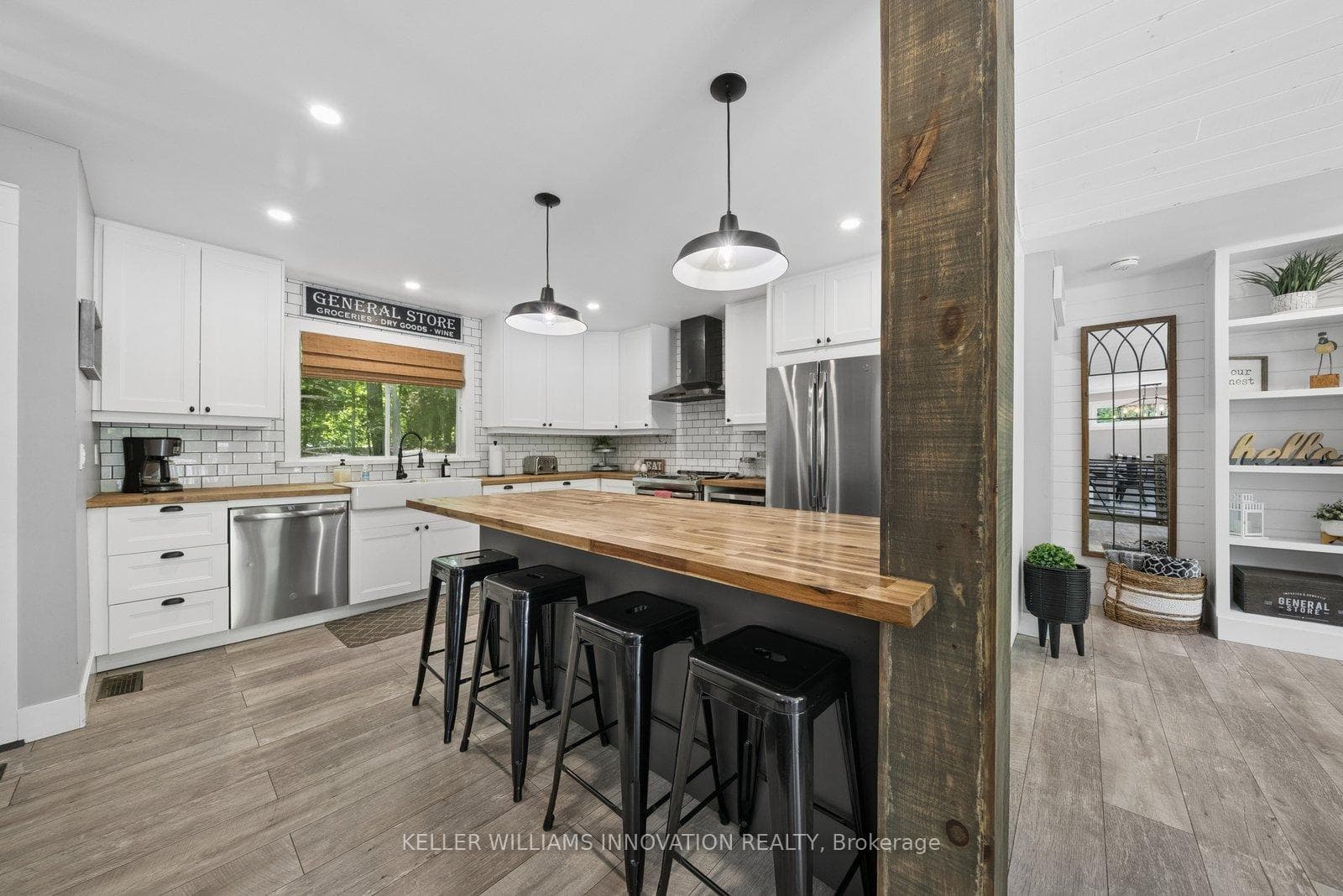 371 Skene Road photo 10