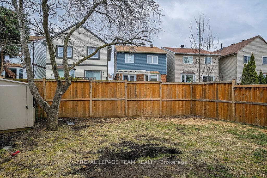 12 Crimson Gate photo 30
