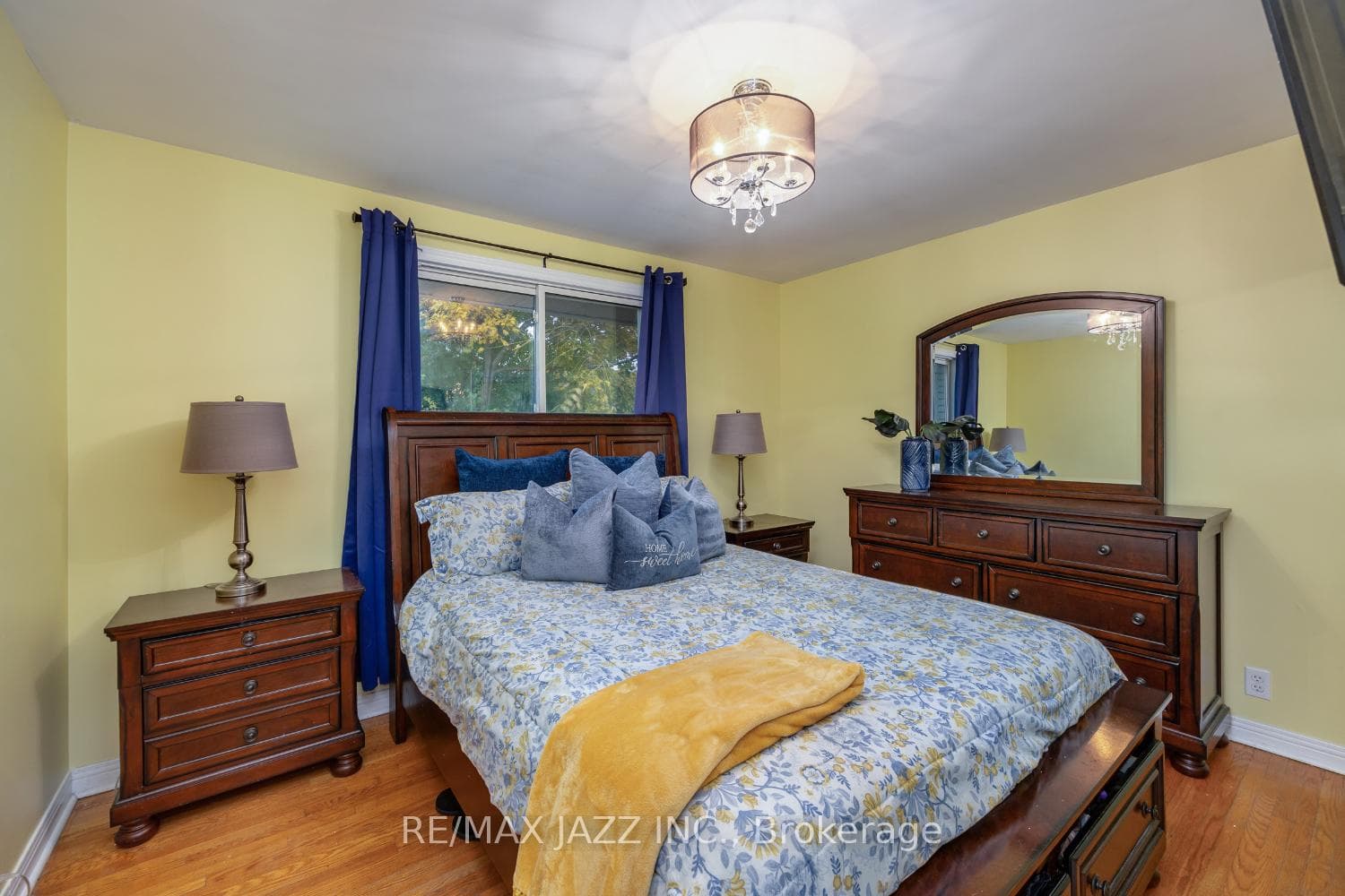 21 Maple Crescent photo 17