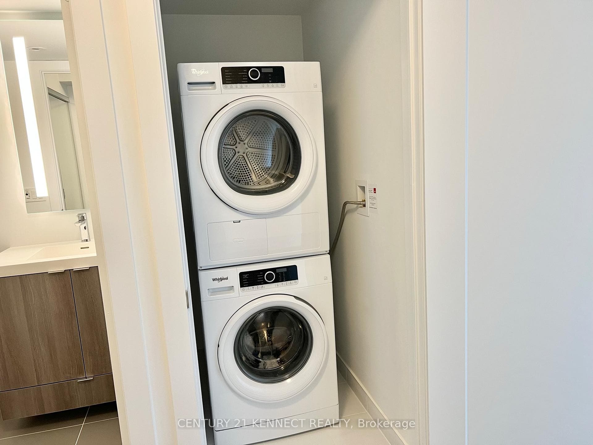 585 Bloor Street Unit 1824 photo 13