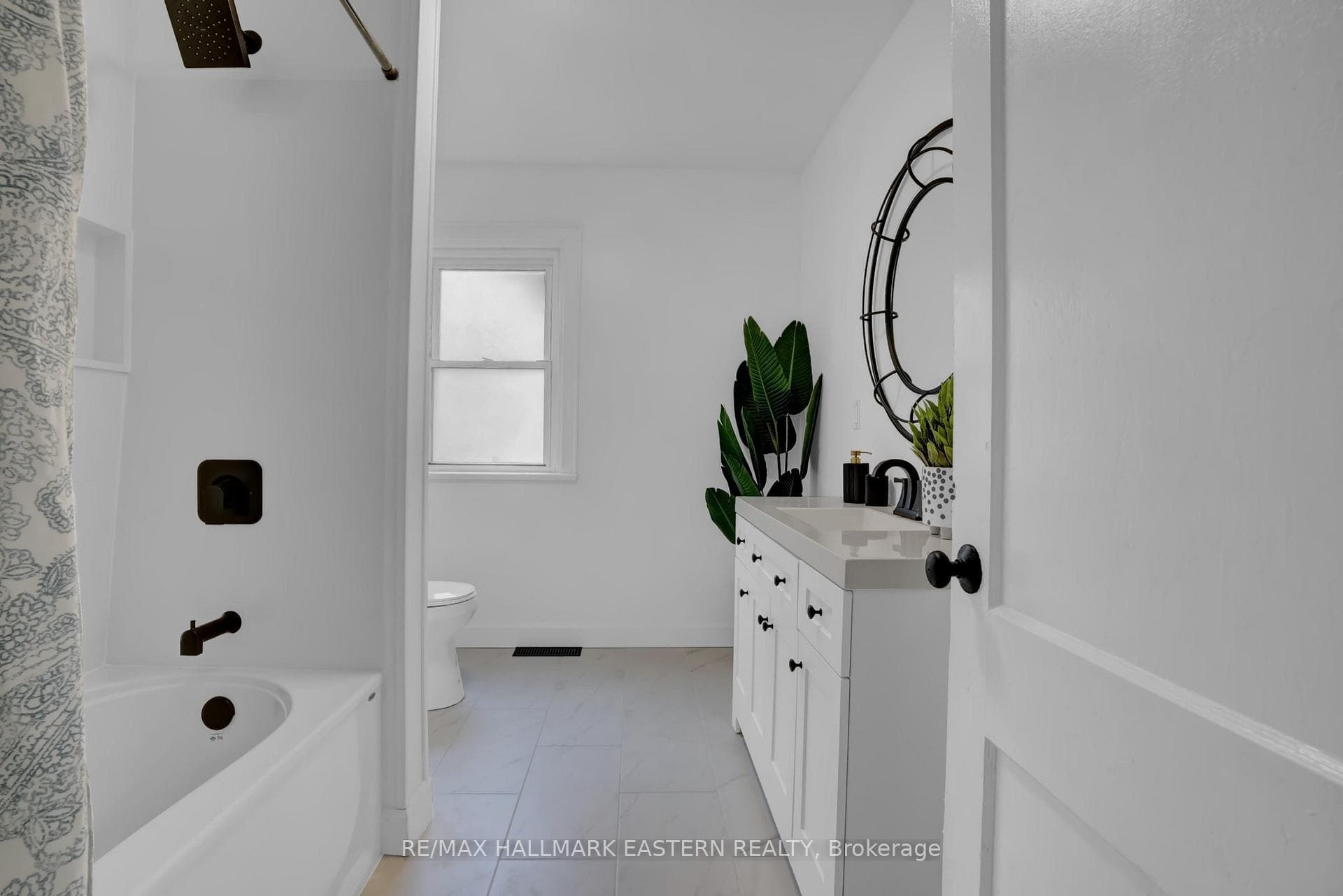 114 Thomas Street photo 11