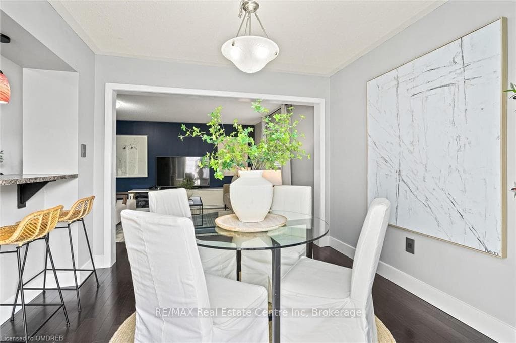 611 ATTENBOROUGH Terrace photo 14