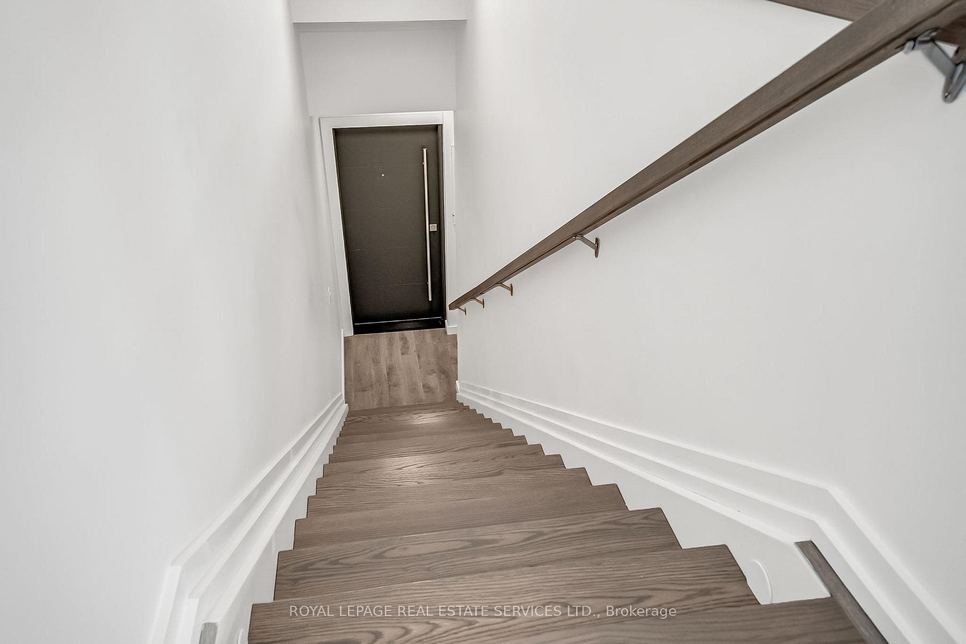 439 Winona Drive Unit C photo 7