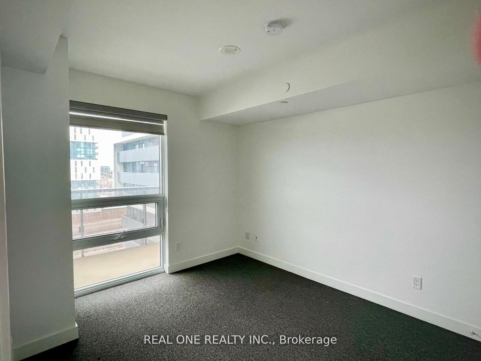 120 Varna Drive Unit 920 photo 5