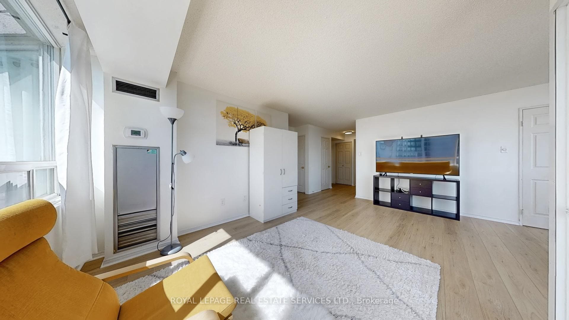50 Kingsbridge Garden Unit 1111 photo 13
