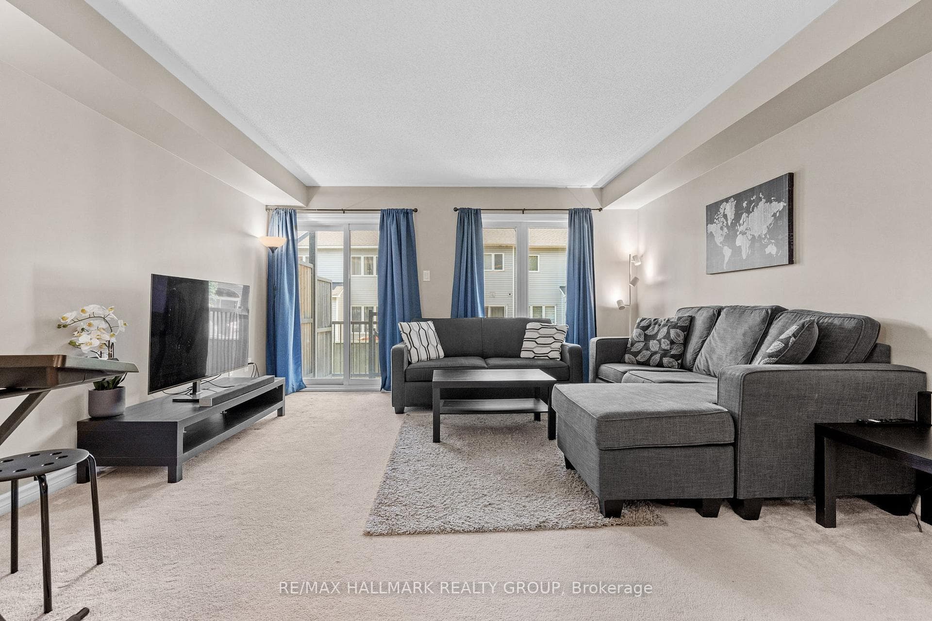 132 Bluestone Private photo 11