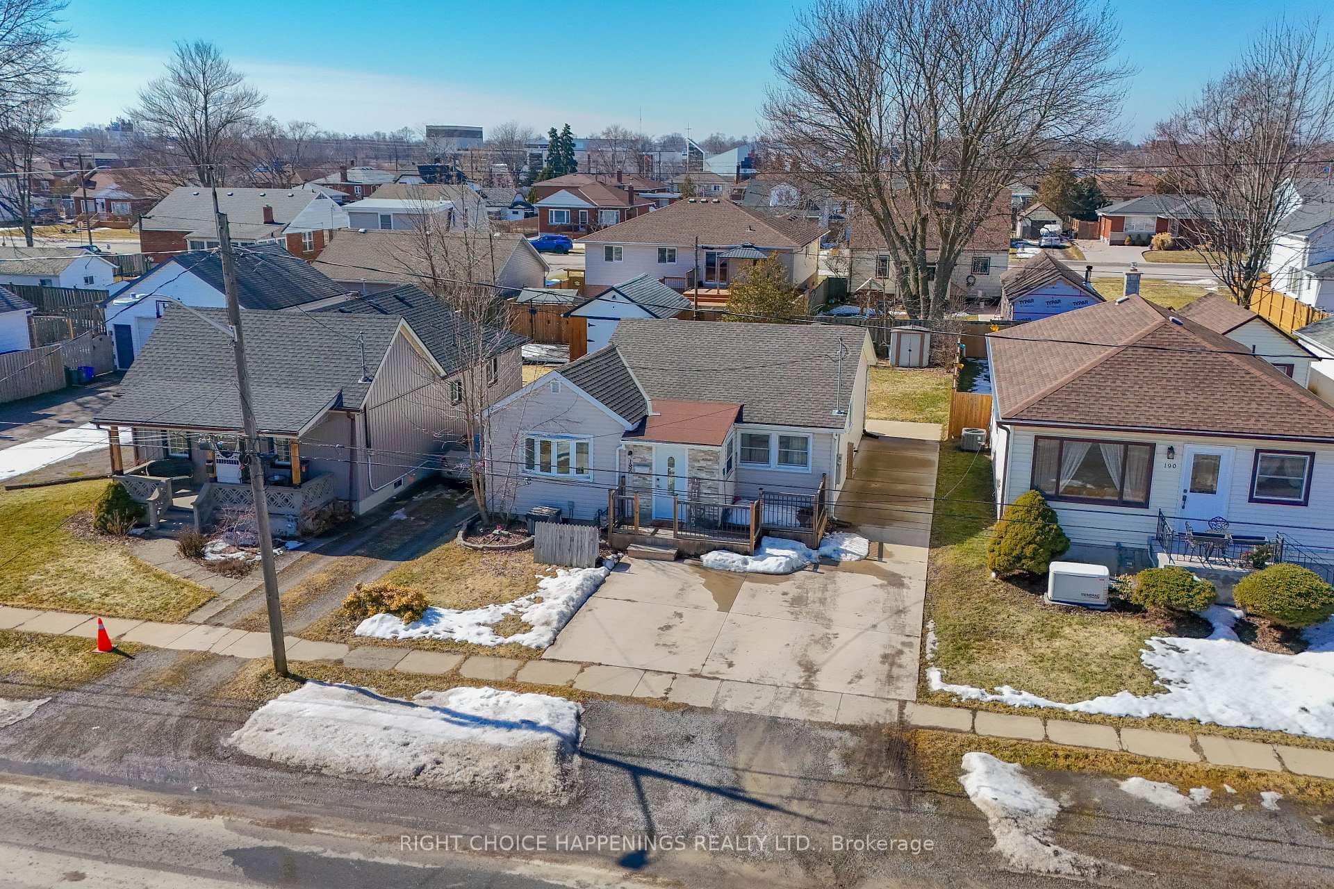 186 Wellington Street photo 16