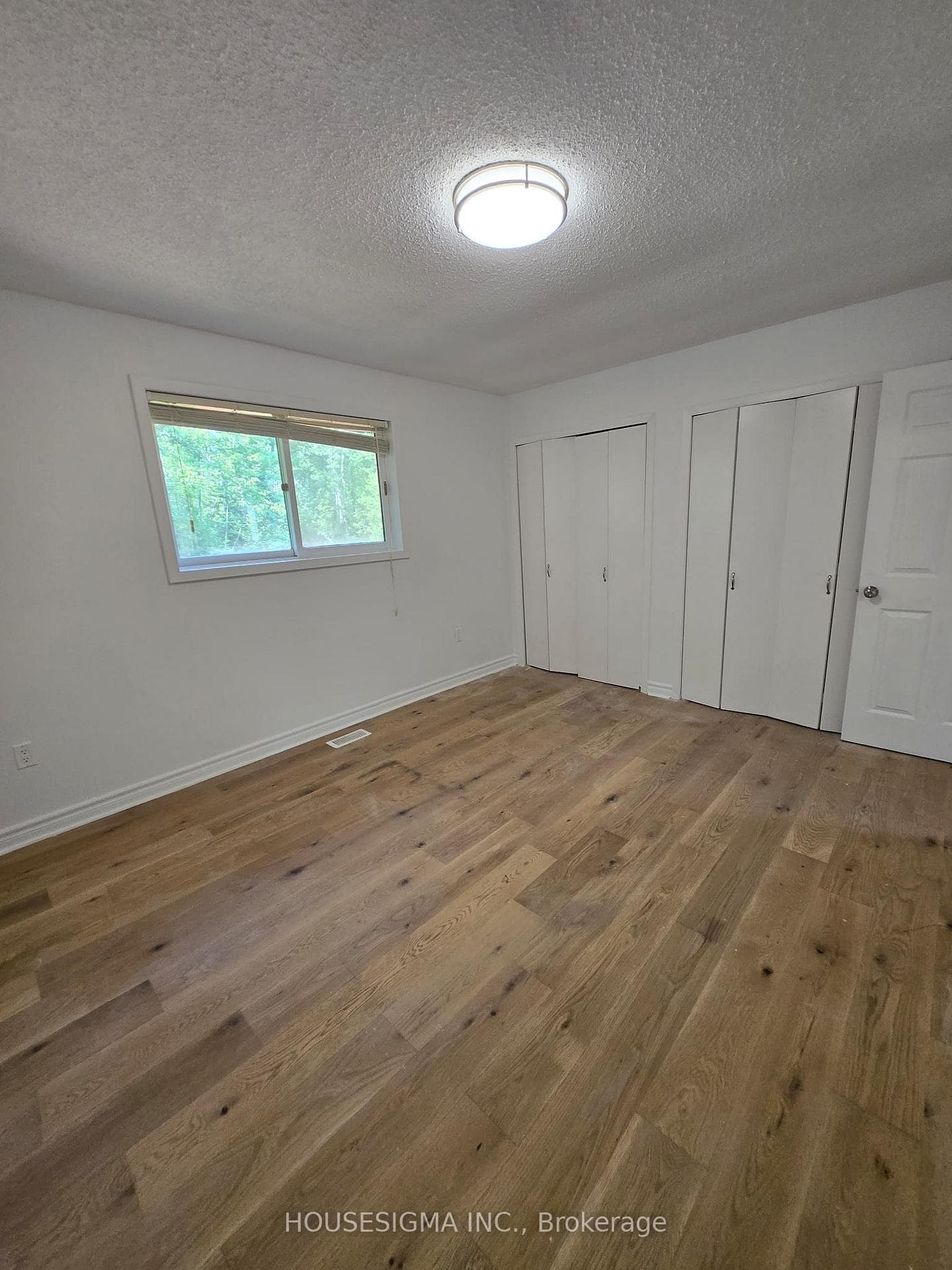 764 James Street photo 22