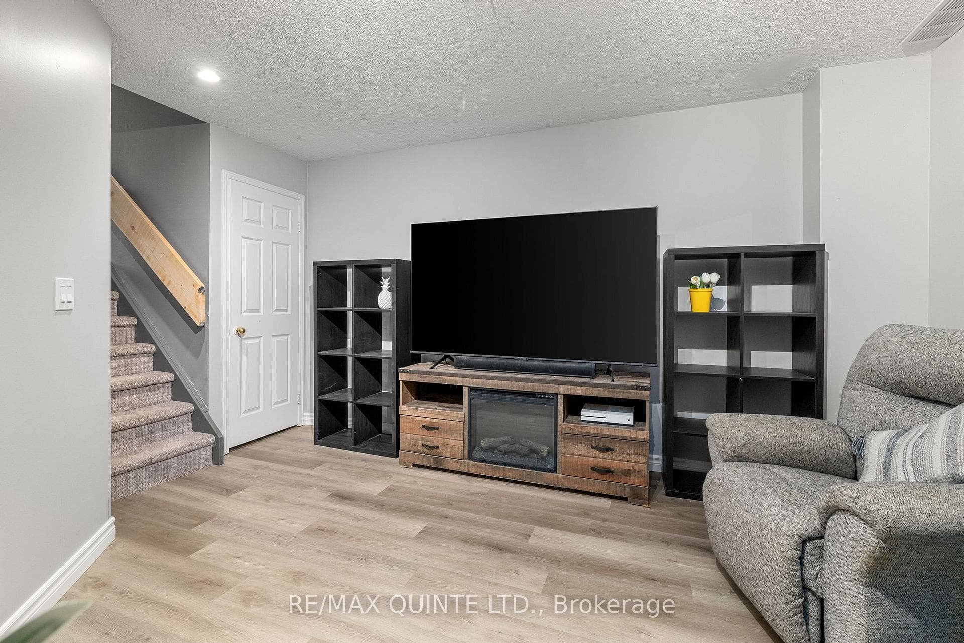 9 PROGRESS Avenue Unit 27 photo 7