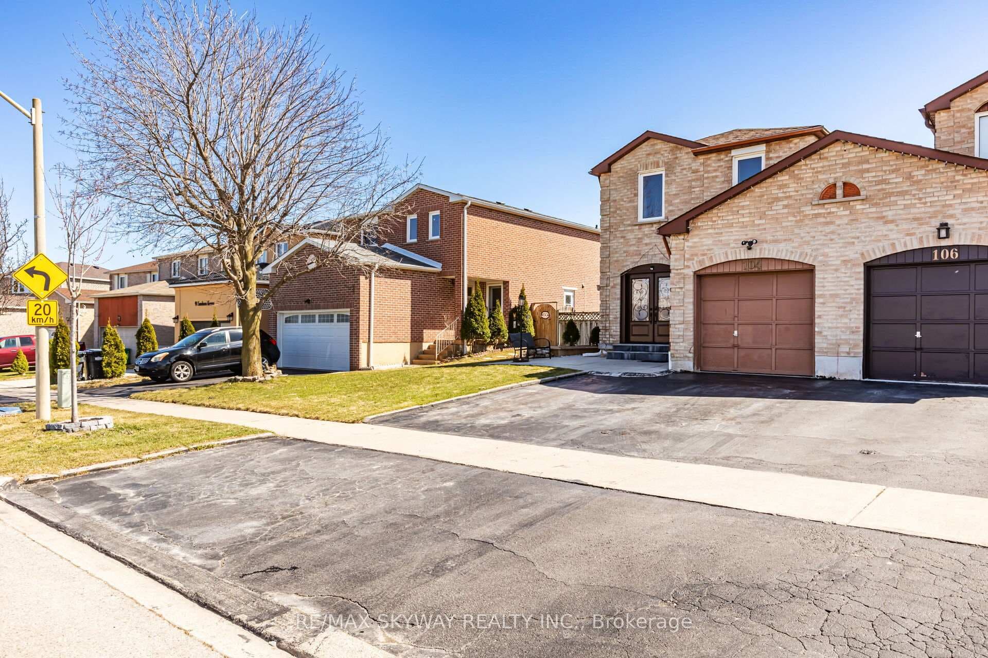 104 Sandmere Avenue photo 4