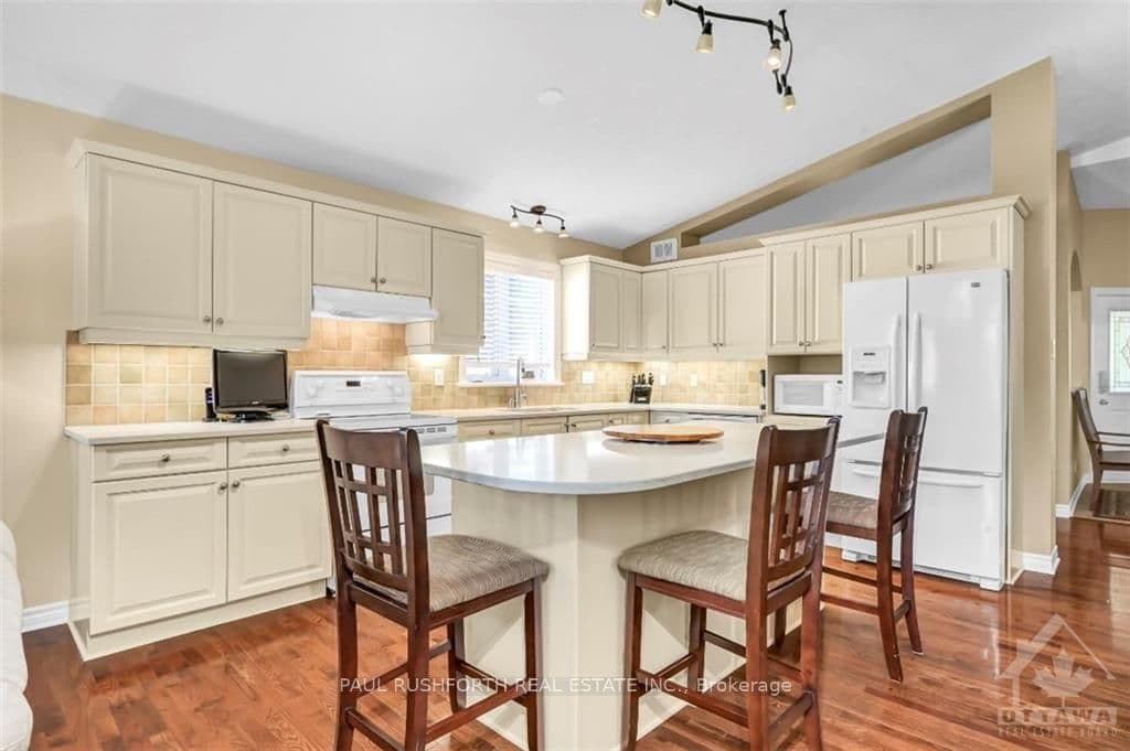 169 GRANITE Court photo 11
