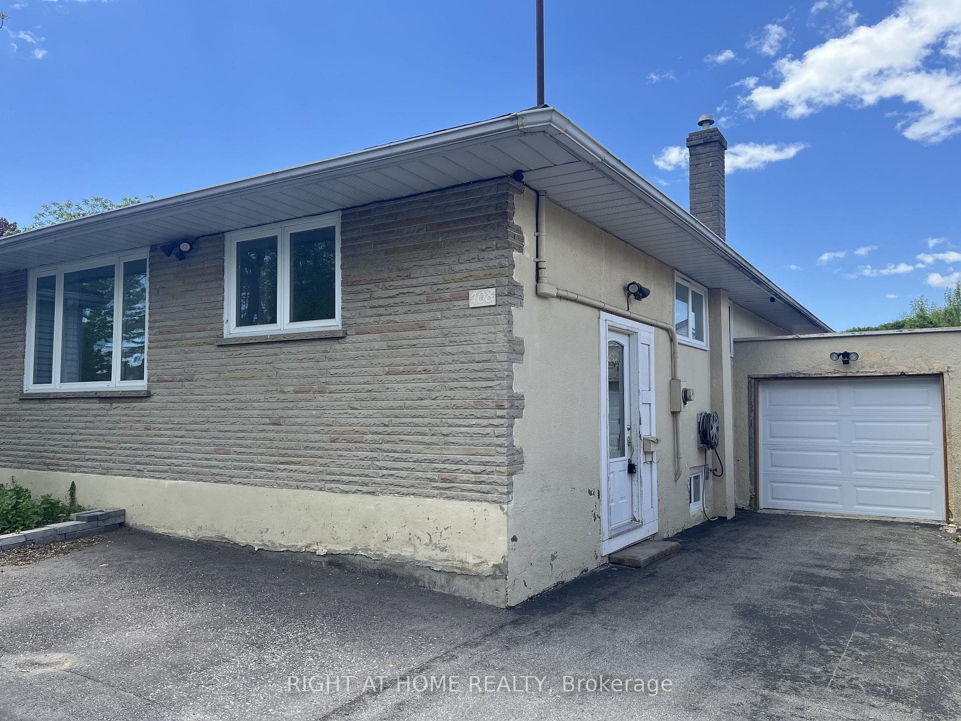 708 Carnegie Avenue photo 1