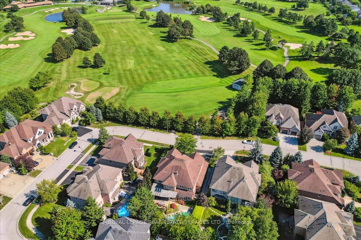 559 Golfview Court photo 44