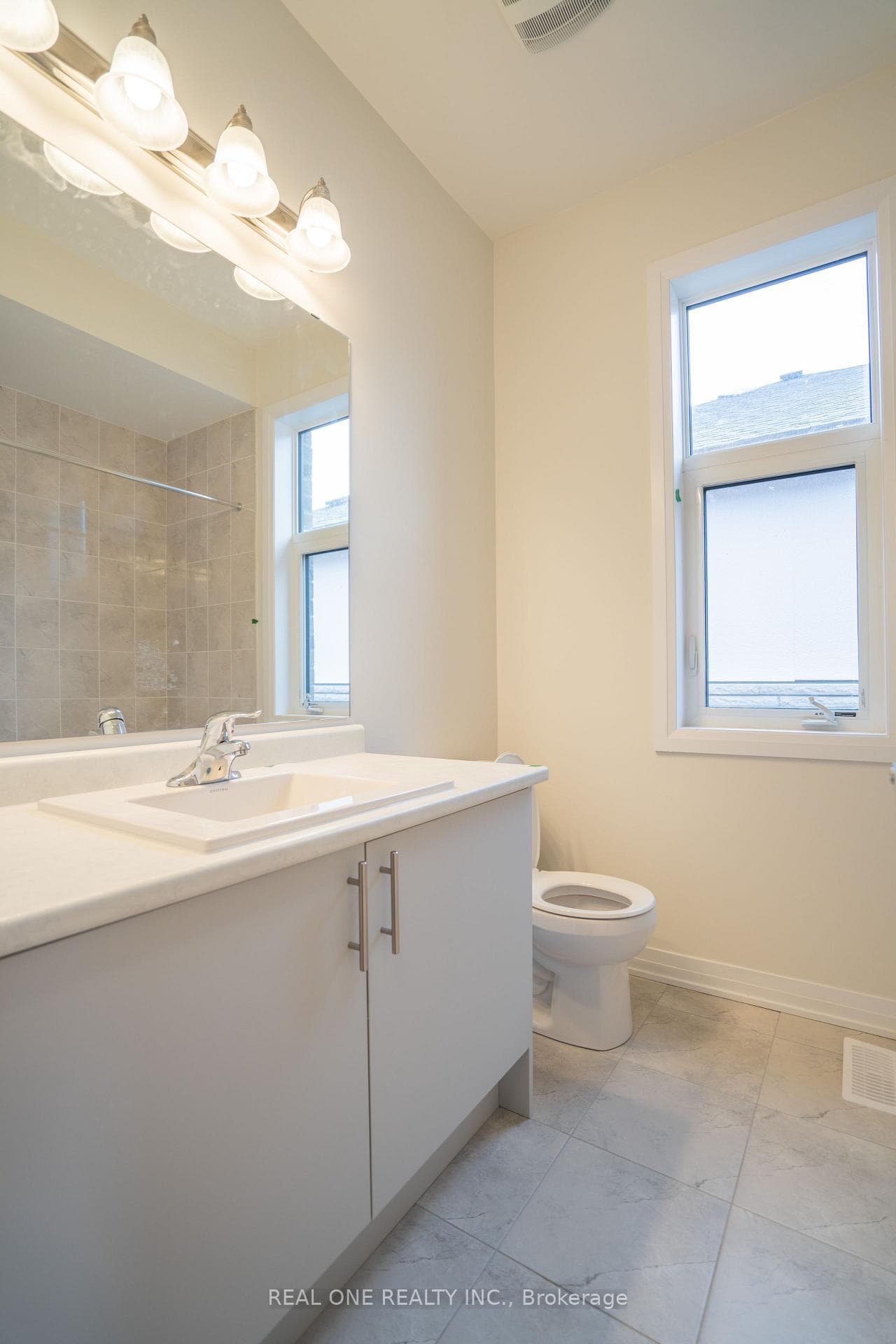 18 Seine Lane photo 14