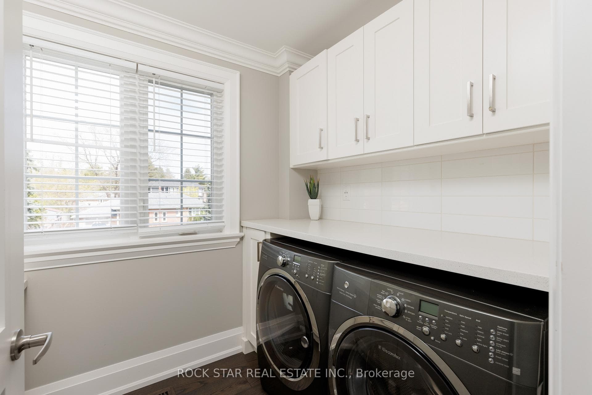 540 Weir Avenue photo 40