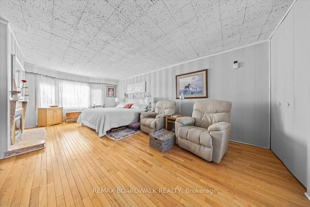 961 Kingsmere Avenue photo 23