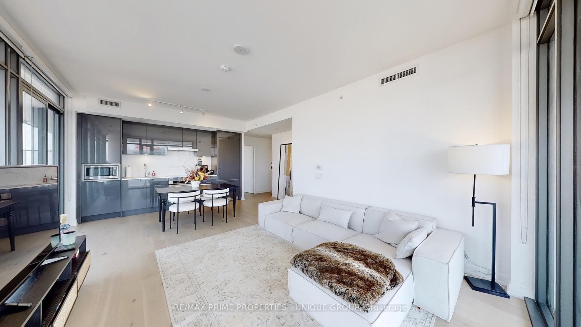 20 Lombard Street Unit 3808 photo 6