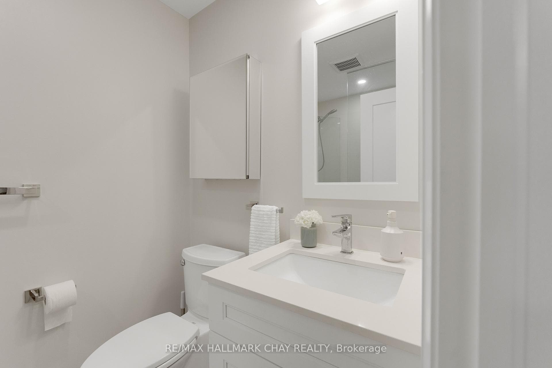 1389 Hendrie Road photo 14
