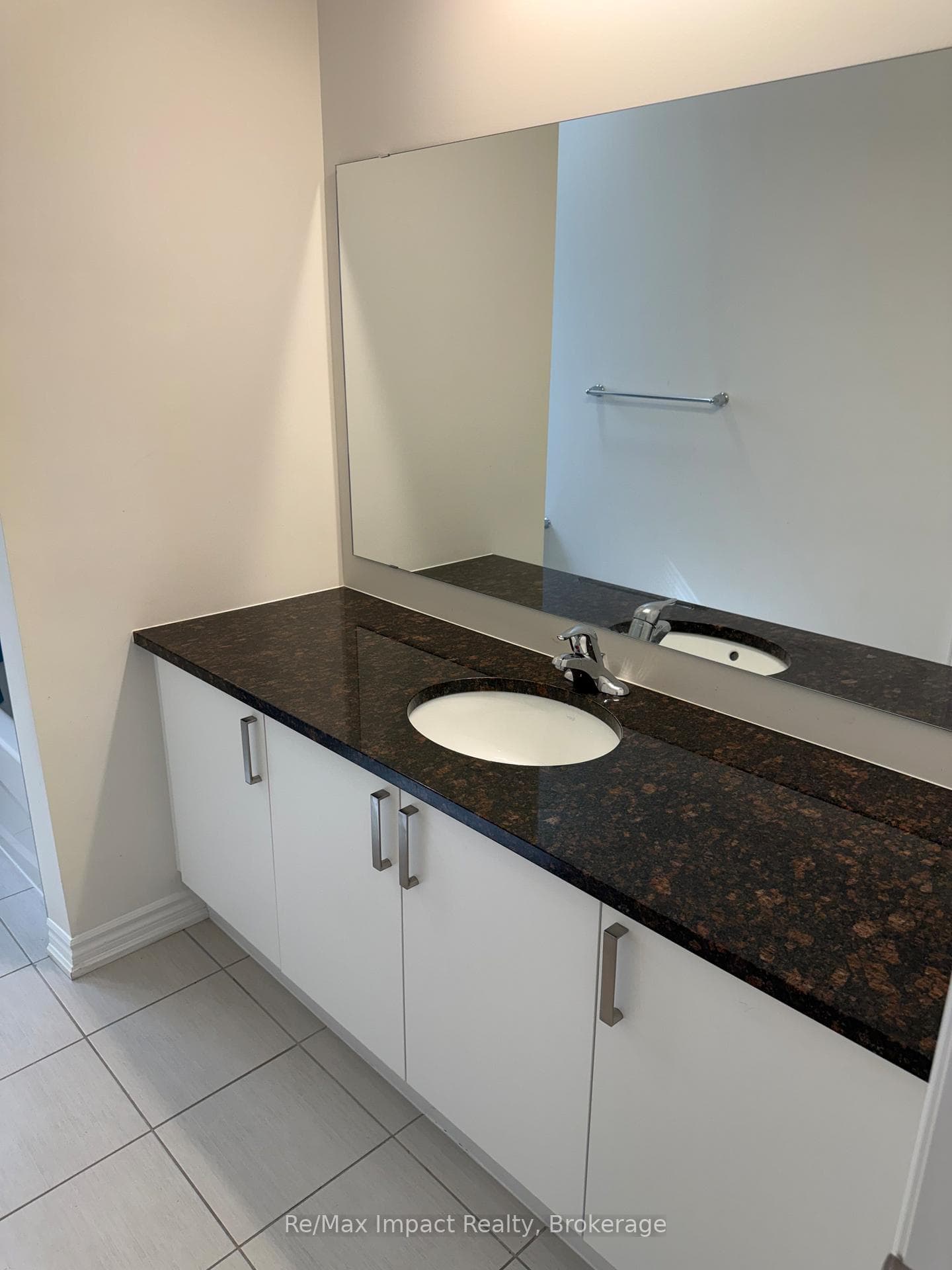 166 Auckland Drive photo 37