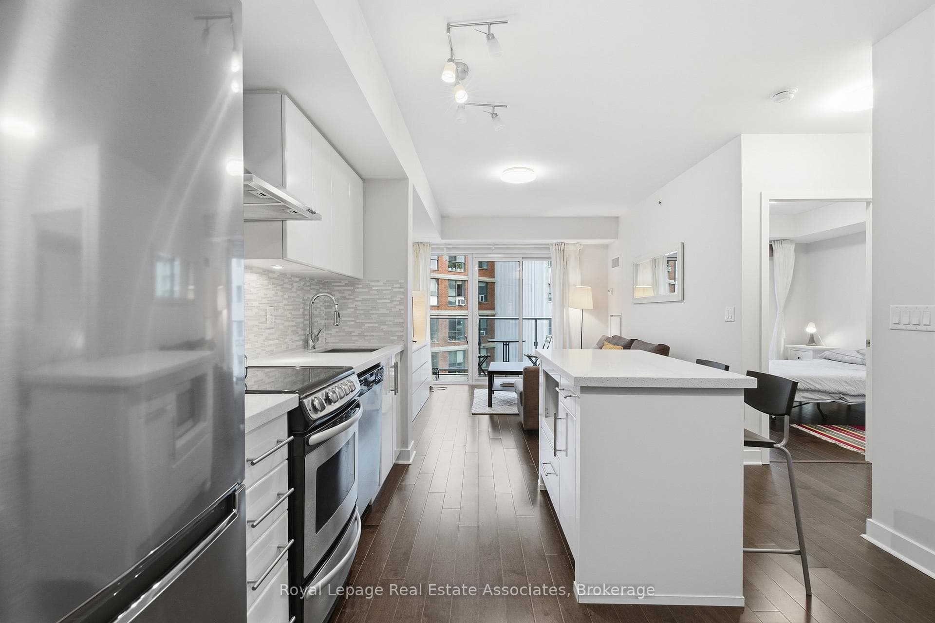 58 Orchard View Boulevard Unit 1606 photo 5