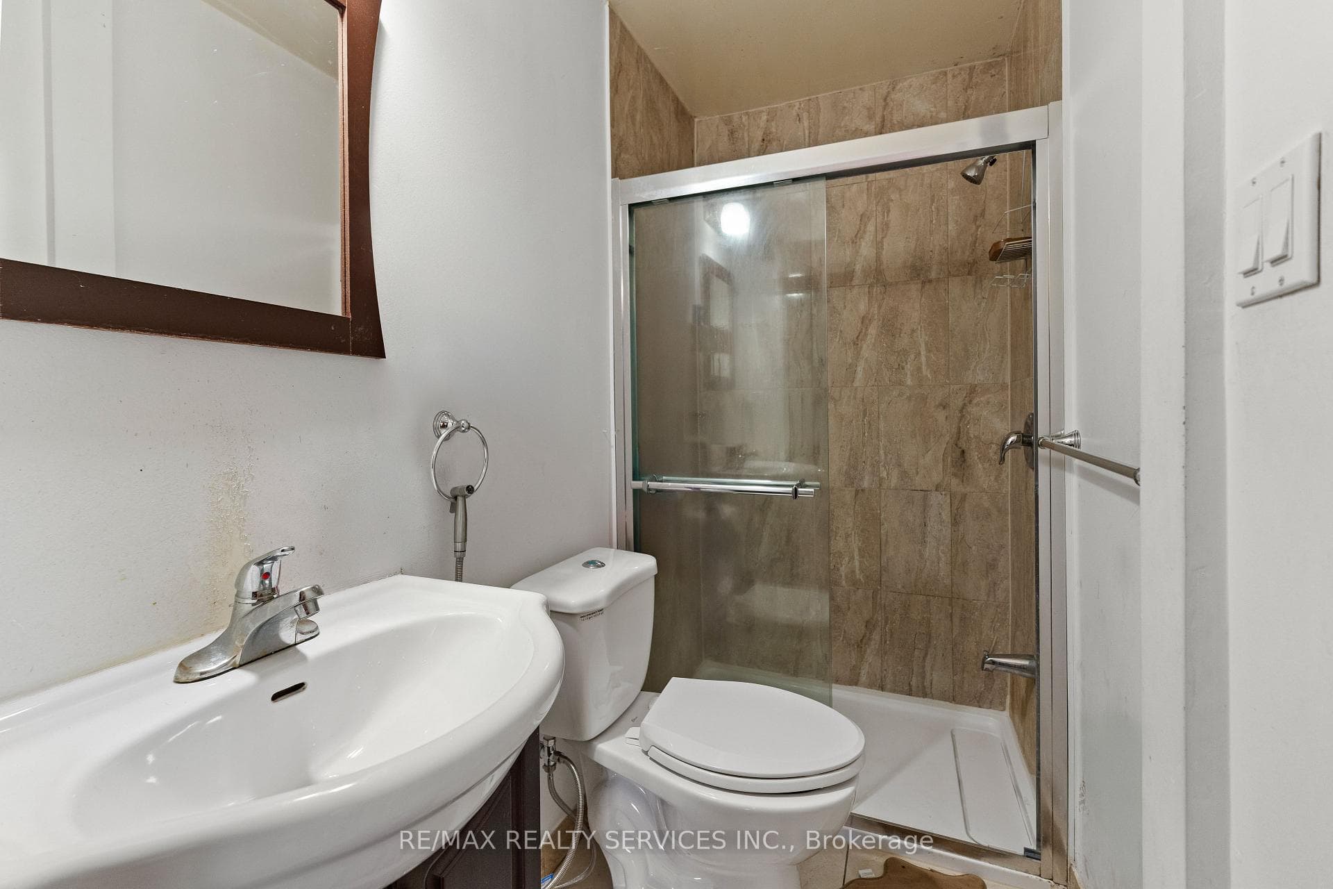 10 Royal Salisbury Way photo 11