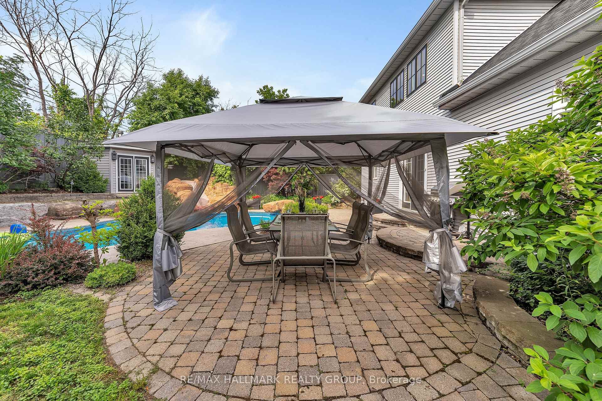 13 KYLE Avenue photo 42