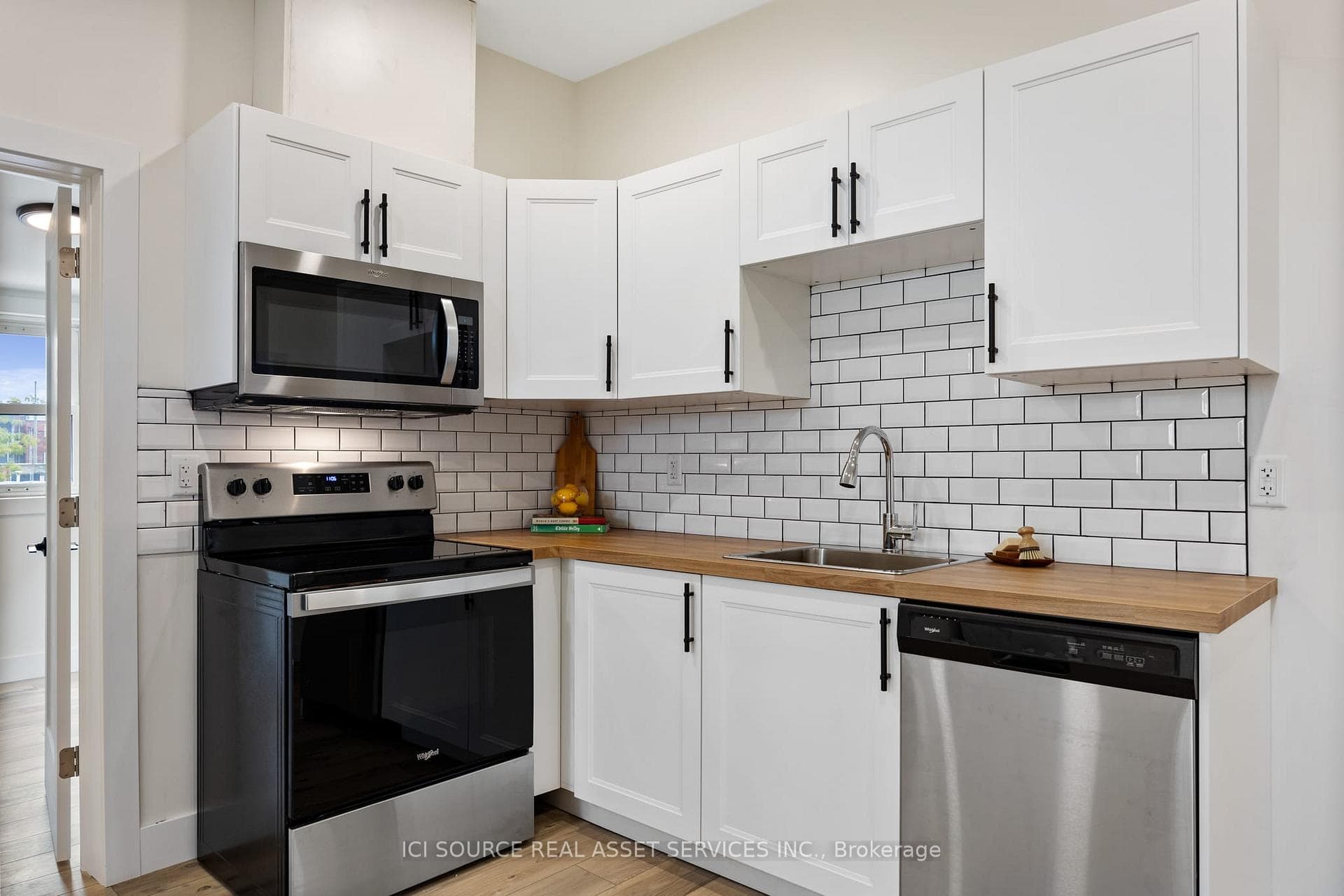 304 Lincoln Road Unit Unit 3 photo 2