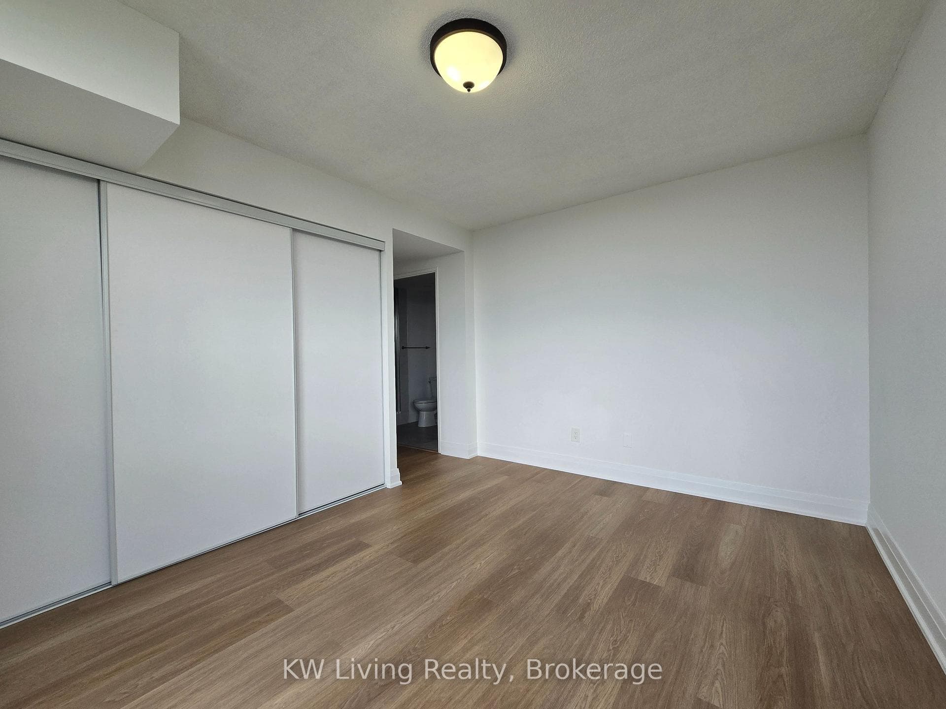 88 Corporate Drive Unit 1205 photo 11