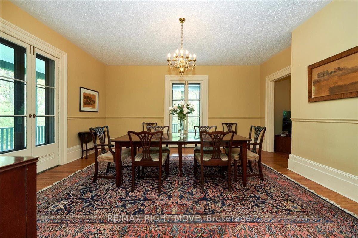 136 Matchedash Street photo 11