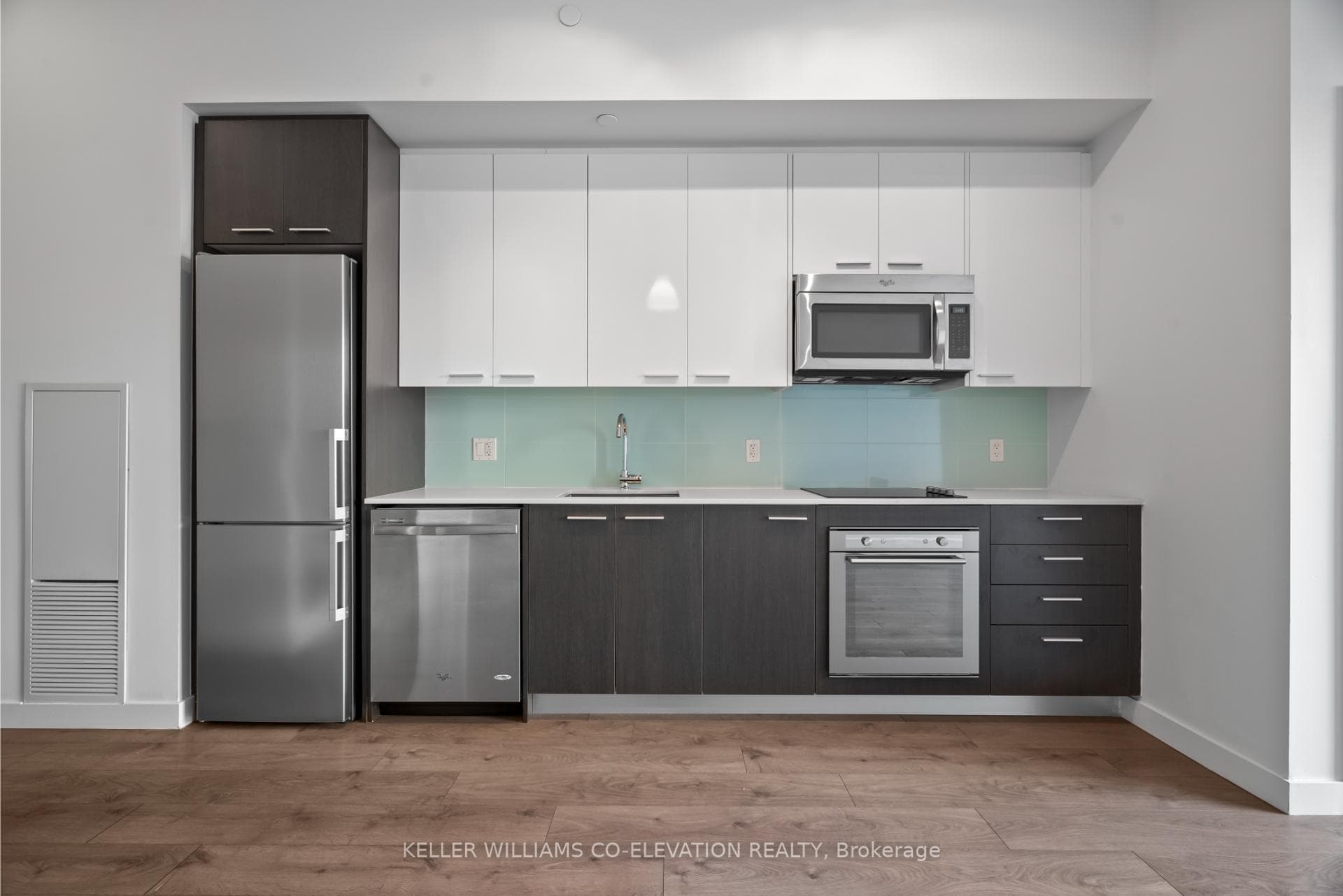 1075 Queen Street Unit 206 photo 4