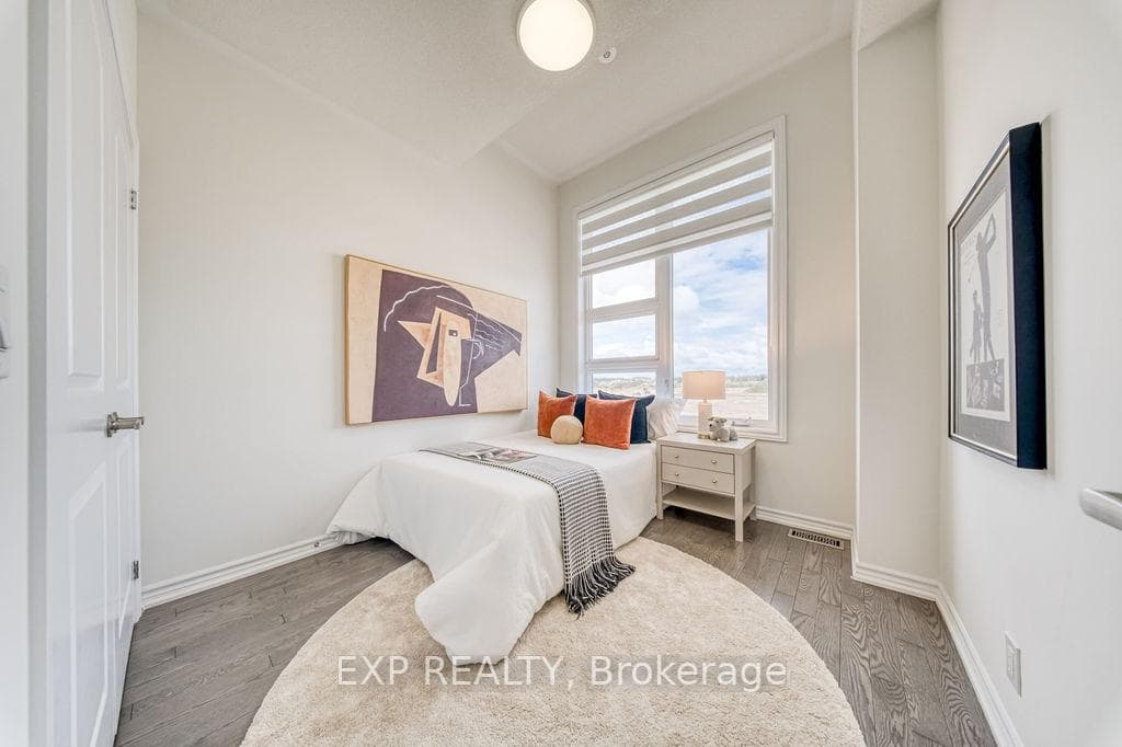 69 Freeman Williams Street photo 33