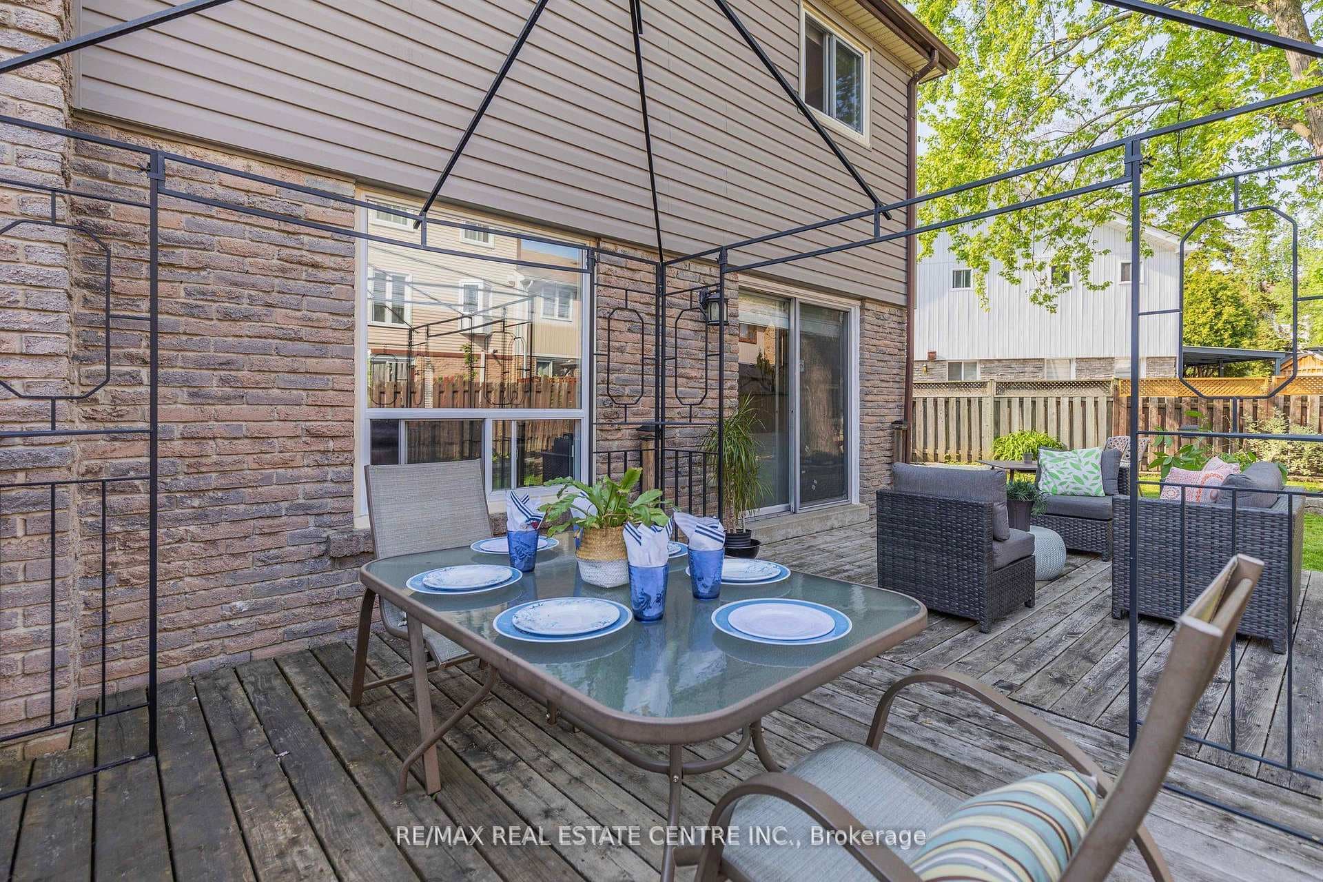 24 Nottawasaga Crescent photo 32