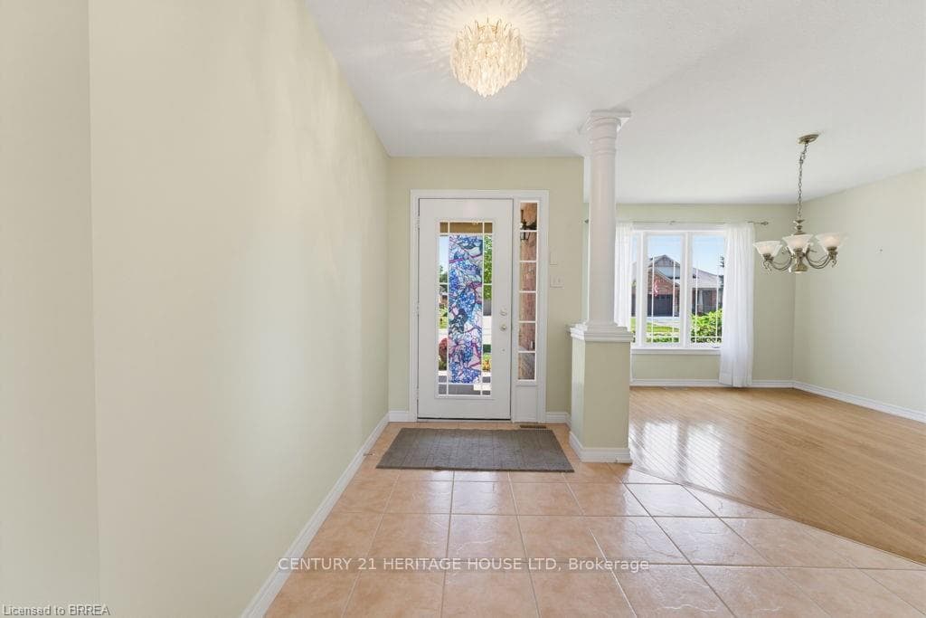 30 Cobblestone Drive photo 4