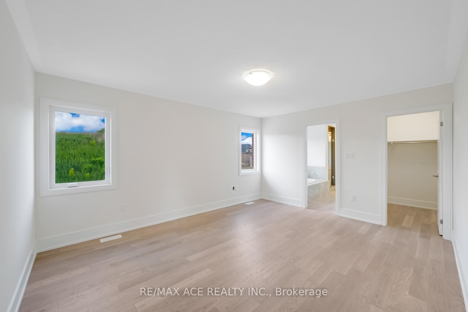81 Golden Meadows Drive photo 23