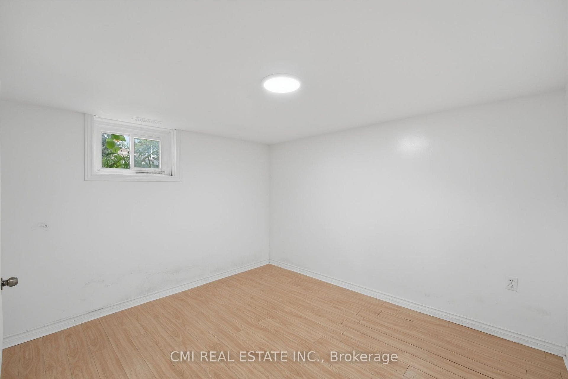 106 Flora Drive photo 37