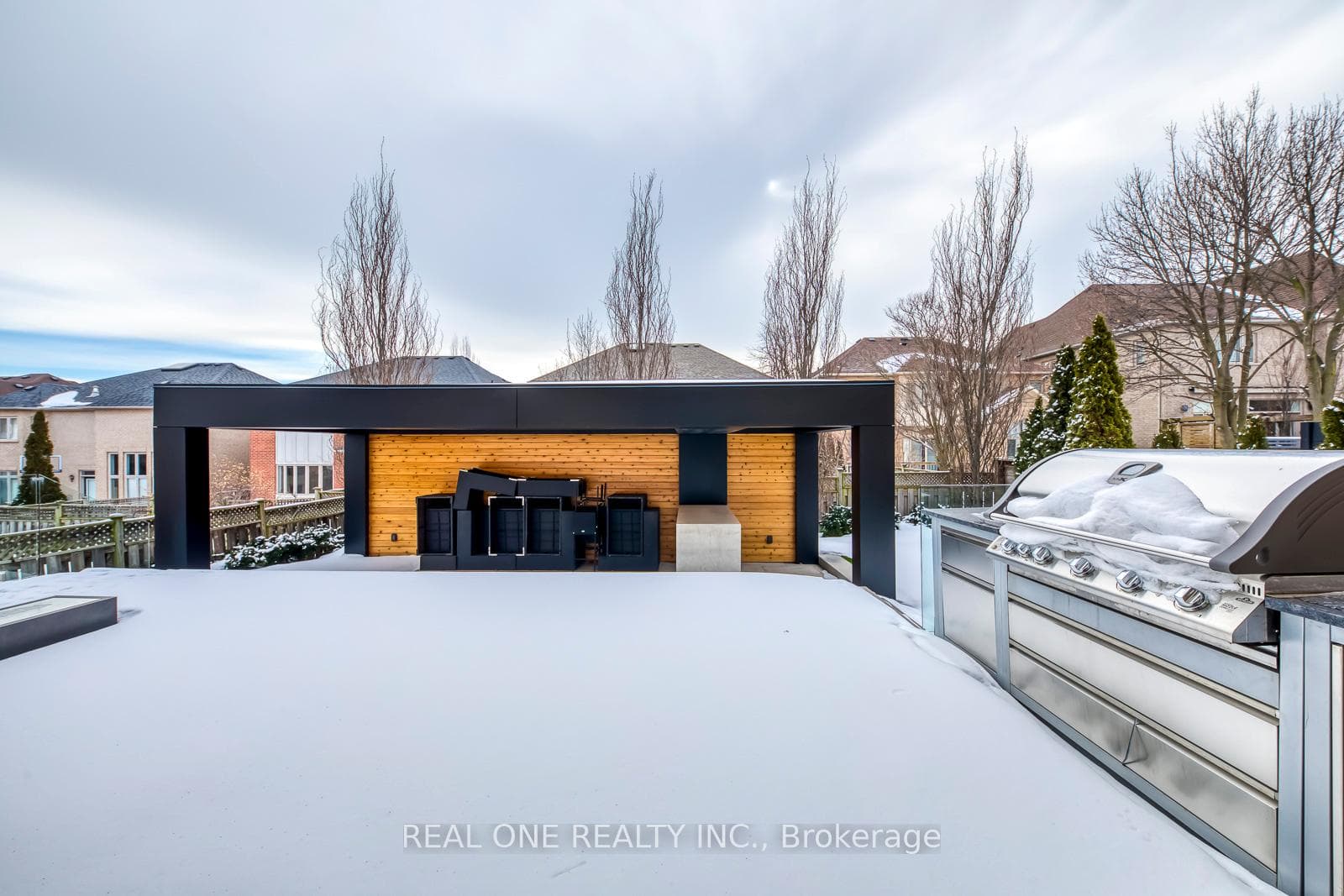 1384 Pinery Crescent photo 44